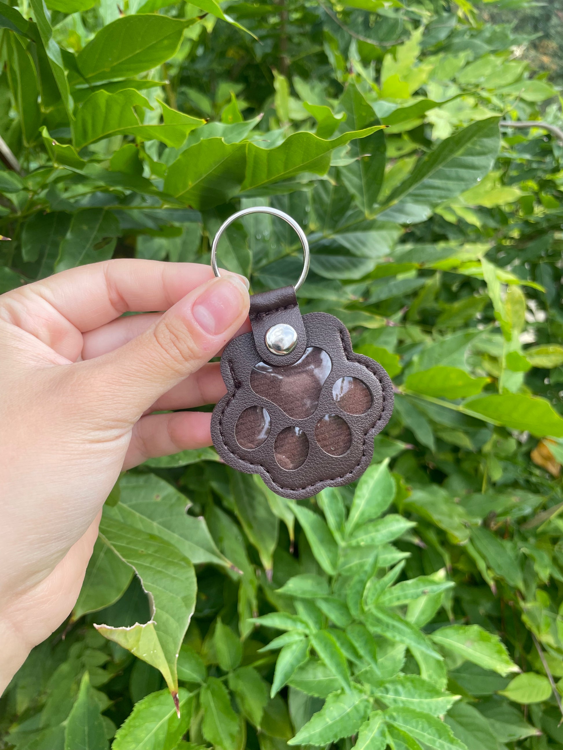 porte clé empreinte, souvenir, poil animaux marron foncé